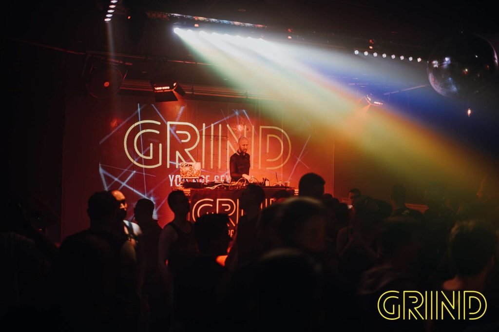 Grind Party Frankfurt; Blick auf die beleuchtete Tanzfläche
