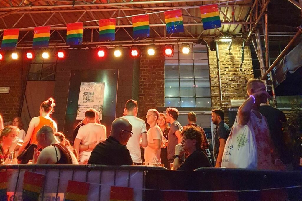 Feiernde beim CSD Köln
