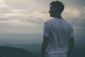 Mehr über den Artikel erfahren Chemsex und Dating: Wie du Grenzen setzt und wo du Hilfe findest