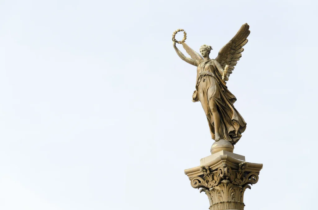 Justitia-Statue als Symbol für die Rechtsgeschichte des Paragrafen 175